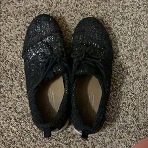 Toms sneakers